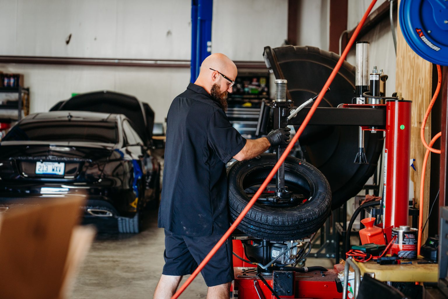 Automotive service in the Owensboro workshop